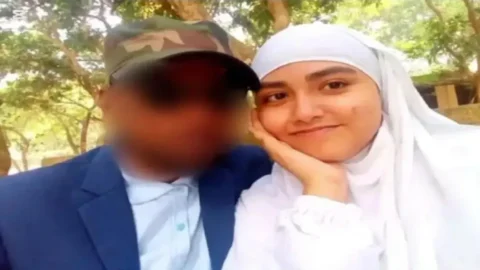 Desi hijabi girl secret romance moments caught on camera MMS Porn