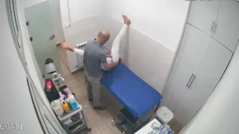 Old Doctor Hard Sex Clinic Kissing Video HD Porn